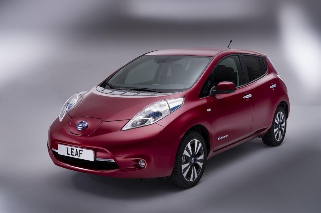 Nissan LEAF 2013-3.jpg